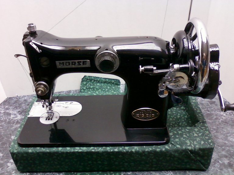Morse Model SD2 DeLuxe ZigZag Sewing Machine Sewing Machine Museum