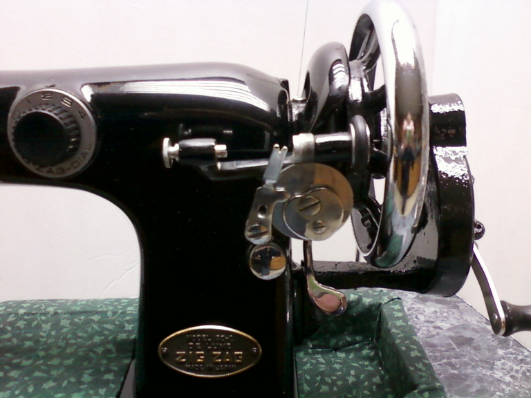 Morse Model SD2 DeLuxe ZigZag Sewing Machine Sewing Machine Museum