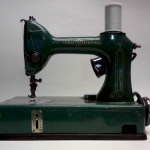 GENERAL ELECTRIC Sewing Machine Manual - Image 2